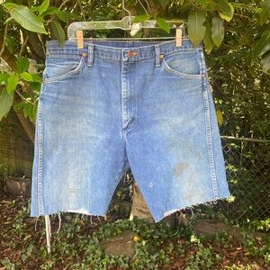 Vintage wrangler cut off shorts s36
